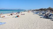 http://www.disfrutalaplaya.com/es/Mallorca/Muro/Playa-Platja-de-Muro-Es-Capellans/fullsize/